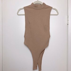 Bodysuit sleeveless turtle neck FOREVER21
